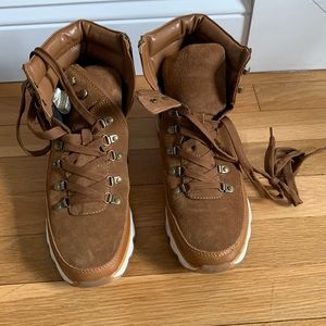 Womens Blondo waterproof leather sneaker bootie